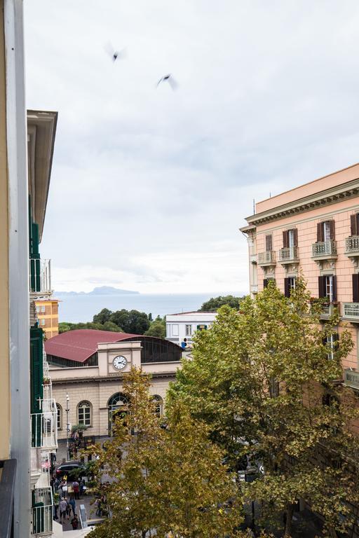 Bernini 20 Bed and Breakfast Napels Buitenkant foto